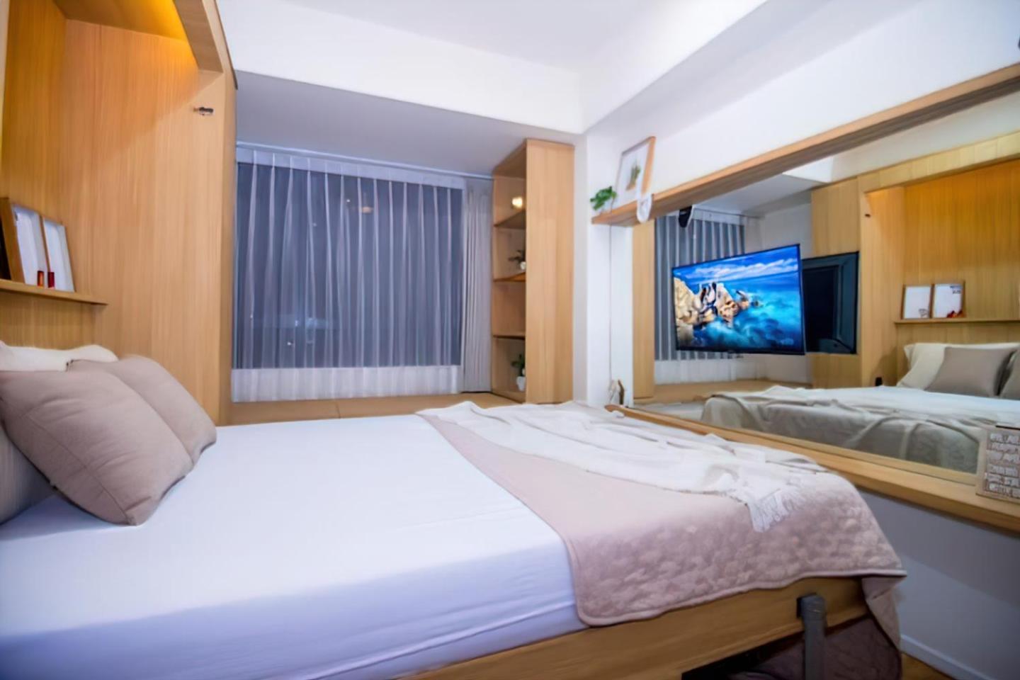 Capitol Prism Sky Apartemen